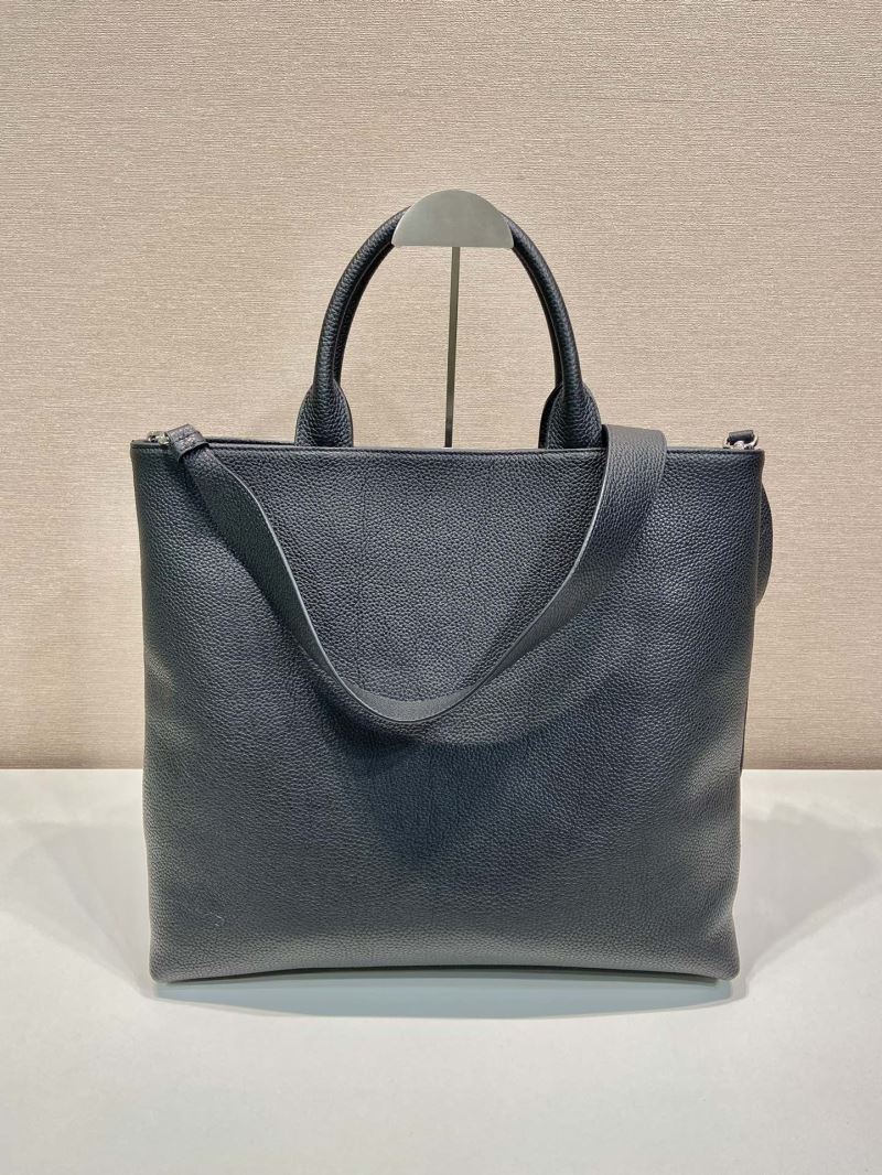Pra*a tote bags